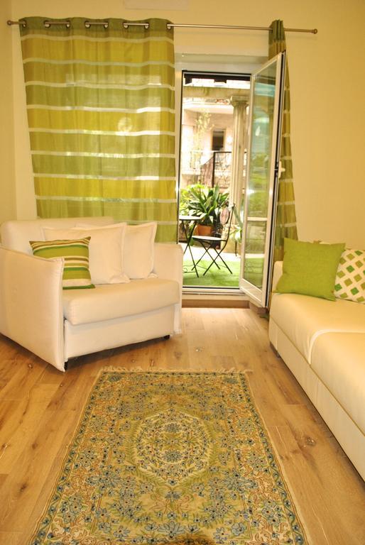 Demi'S Home Rom Rum bild